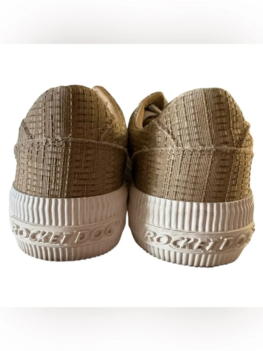Women’s Rocket Dog Cheery Textured Sneakers